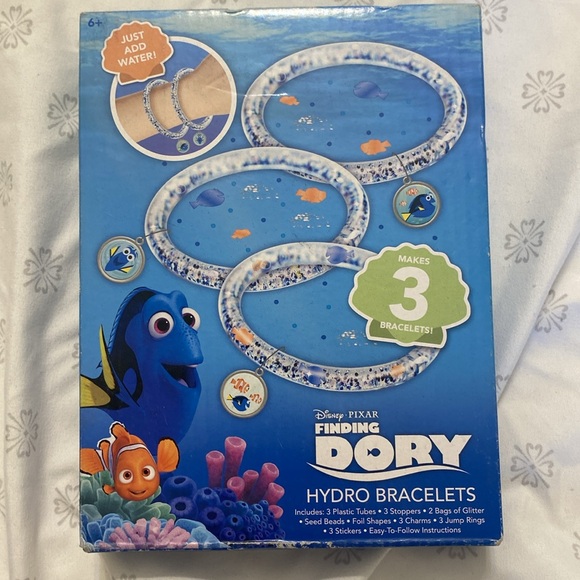 NWT Disney Finding Dory Bundle - Picture 7 of 8